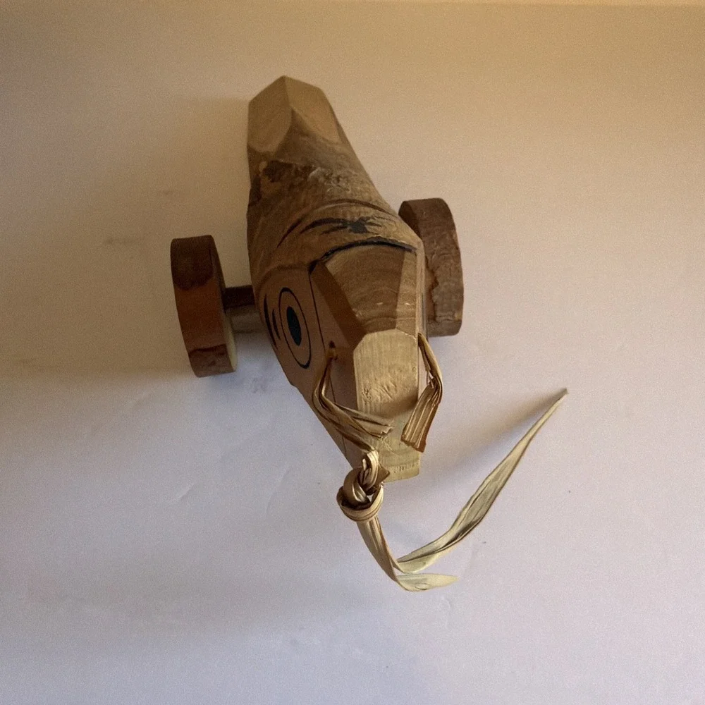 Japanese Handmade Wooden Pull String Fish Folk Art Toy 9 1/2 in vintage signed